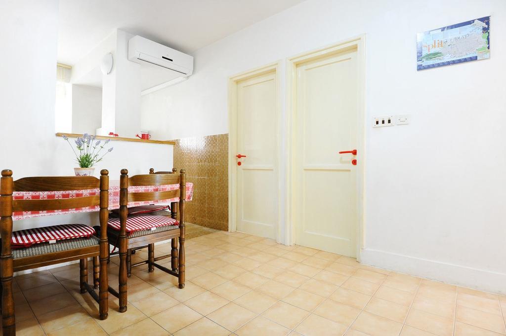 Split Central Lovely Flat Zimmer foto